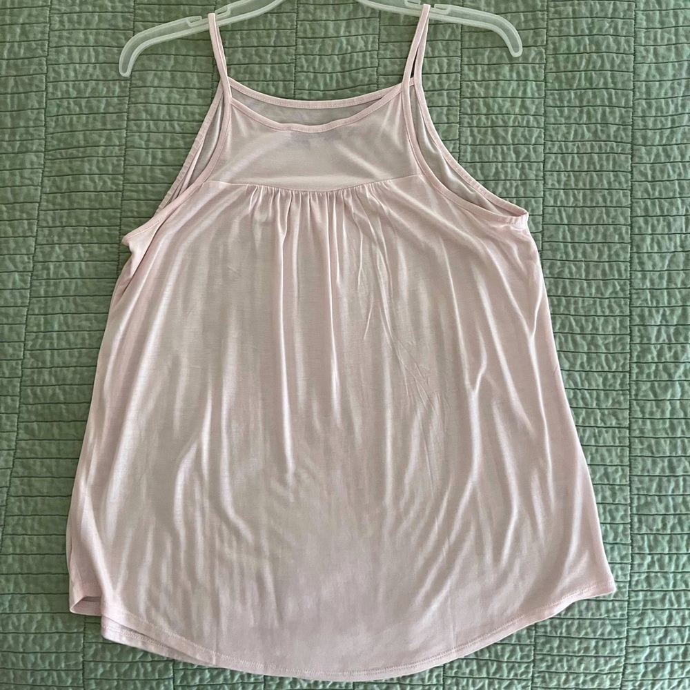 Women’s medium pale pink tank top from Loft. - Picture 4 of 6